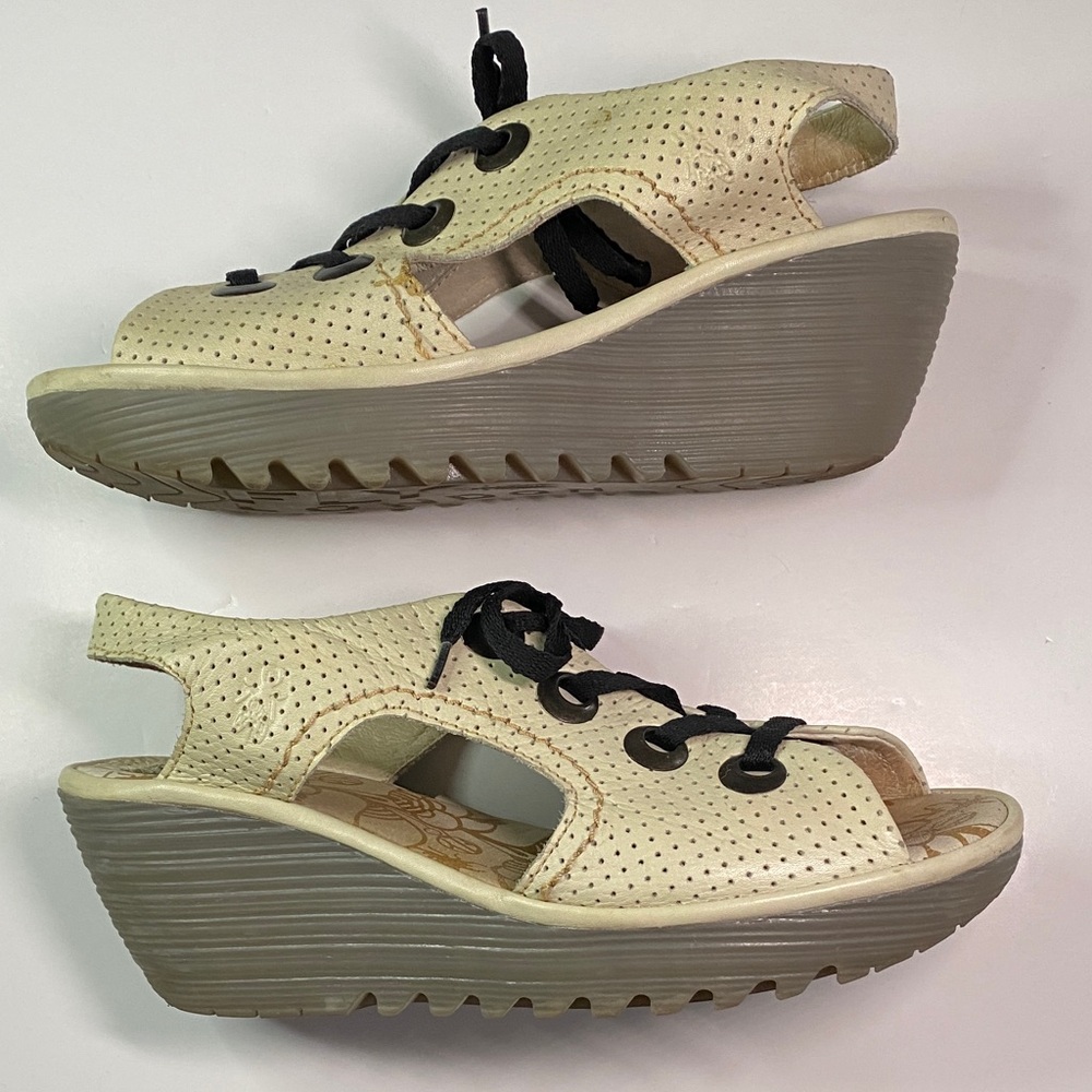 Fly London Wedge Leather Sandals Size 9 Cream Cut Out Perforated Lace Ups - Picture 2 of 16
